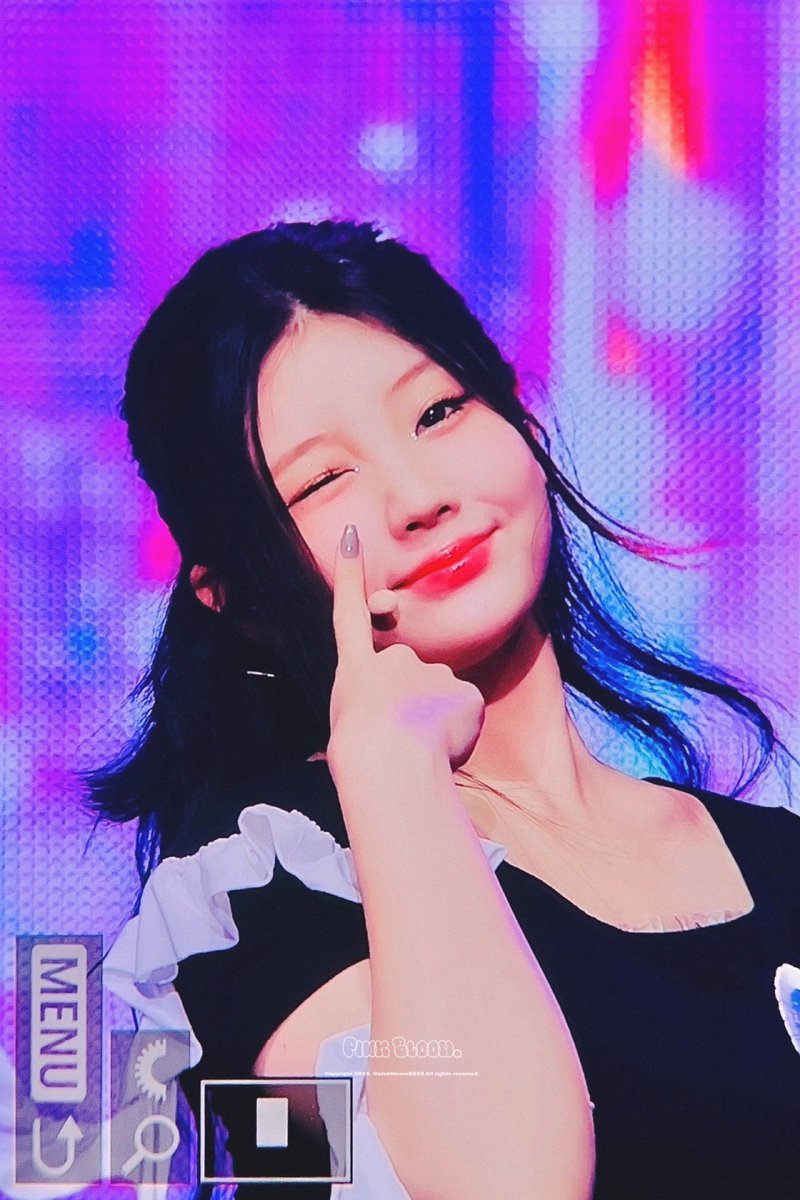 PinkBloom0626's tweet photo. 240822 #원희 #WONHEE #아일릿 #ILLIT https://t.co/BYeftgg4y2