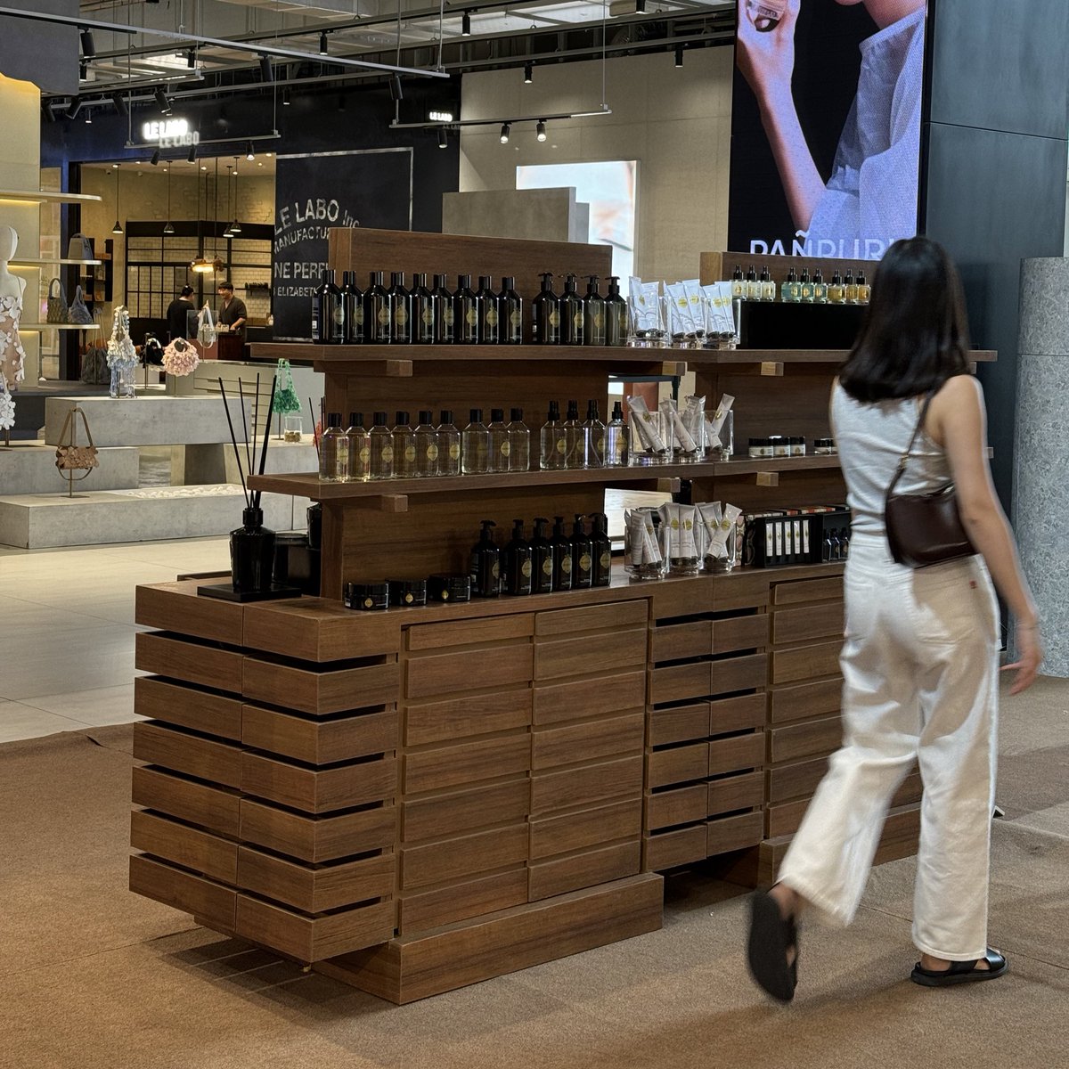 Places two Go tweet media