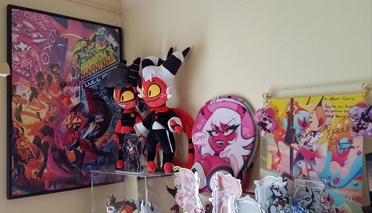 AdamClowery's tweet image. New Helluva Boss print acquired and framed! #HelluvaBoss #SharkRobot