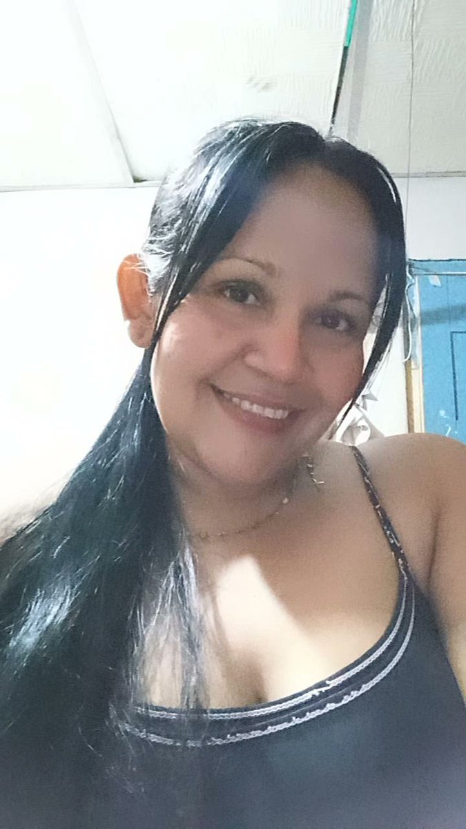 LADOC_83's tweet photo. Buen día ... Aquí con la duda pelo largo o corto.... Con tanto estrés necesitaré extensiones https://t.co/r75NROMyR3