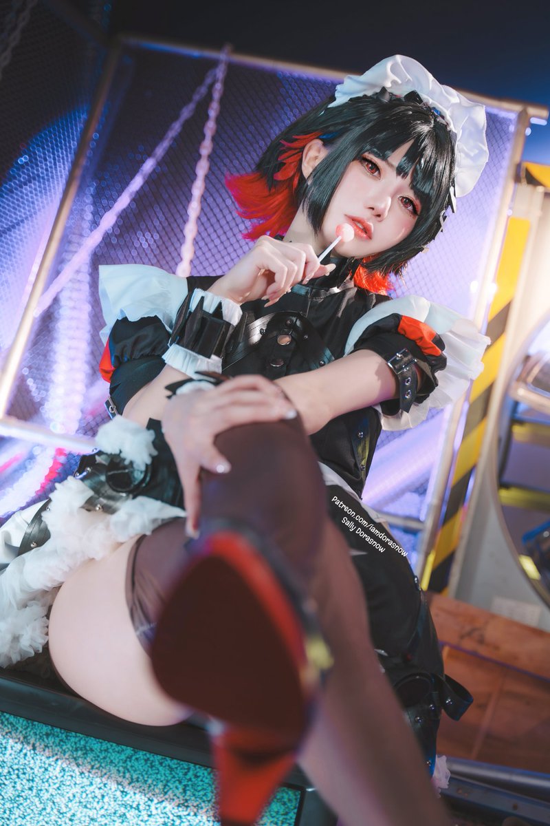 See You At @animangaki Tommorow &amp; Weekend!
Suddenly feel like baking 🍌🧁 so..theres special treat tommorow for first 20 meet &amp; greet 🤤🤤🤤 

Ellen Joe Set C! ps: p8treon rewards will be send on 26th this aug!

#ellenjoe #zenlesszonezero #ellenjoecosplay #zenlesszonezerocosplay https://t.co/SqsPClPwz2