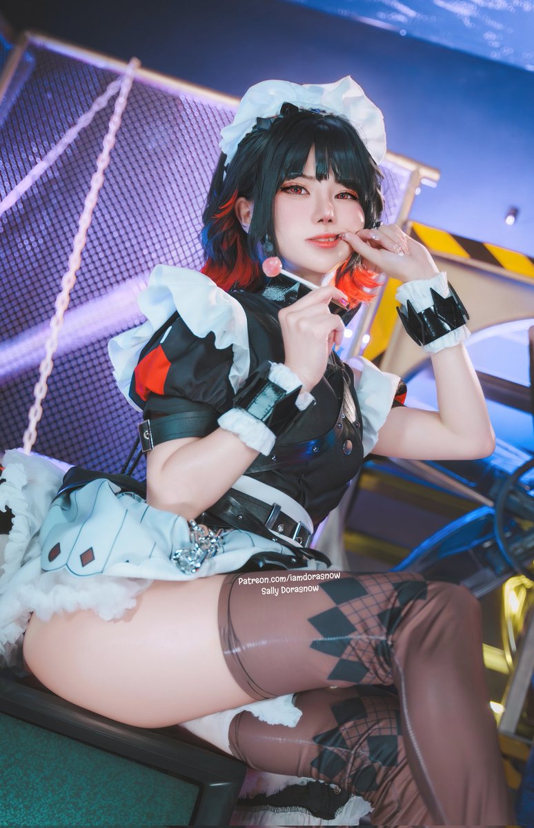 See You At @animangaki Tommorow &amp; Weekend!
Suddenly feel like baking 🍌🧁 so..theres special treat tommorow for first 20 meet &amp; greet 🤤🤤🤤 

Ellen Joe Set C! ps: p8treon rewards will be send on 26th this aug!

#ellenjoe #zenlesszonezero #ellenjoecosplay #zenlesszonezerocosplay https://t.co/SqsPClPwz2
