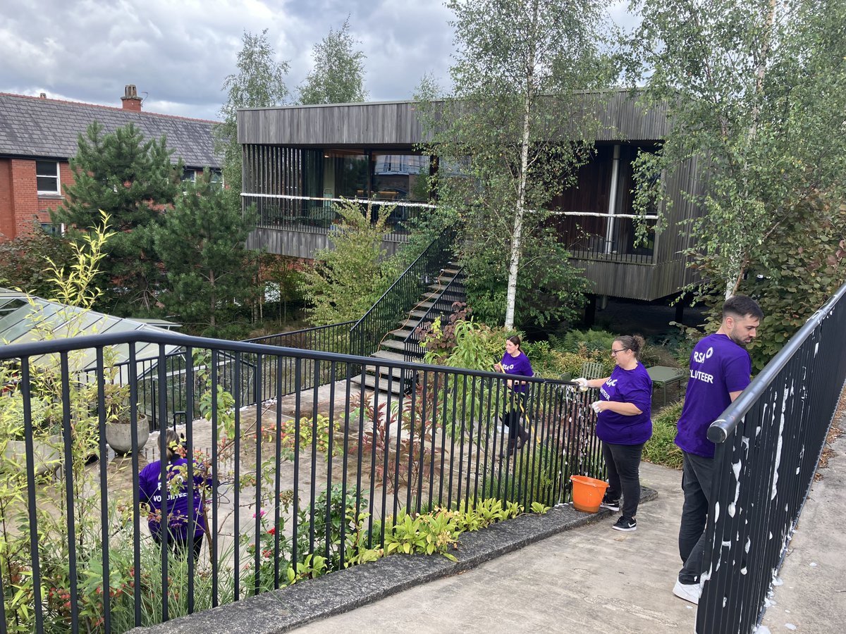 maggiesoldham's tweet photo. Nicola, Tom, Jo and Clare - a.k.a the A-Team from @rsagroup joined us for a volunteering day yesterday. They spruced up our garden and got it looking shipshape 🧼🧹

What a fab job they did 🌟👏

Huge THANK YOU to the team for so kindly taking the time to come over and help us 🧡 https://t.co/U2NHN46xer