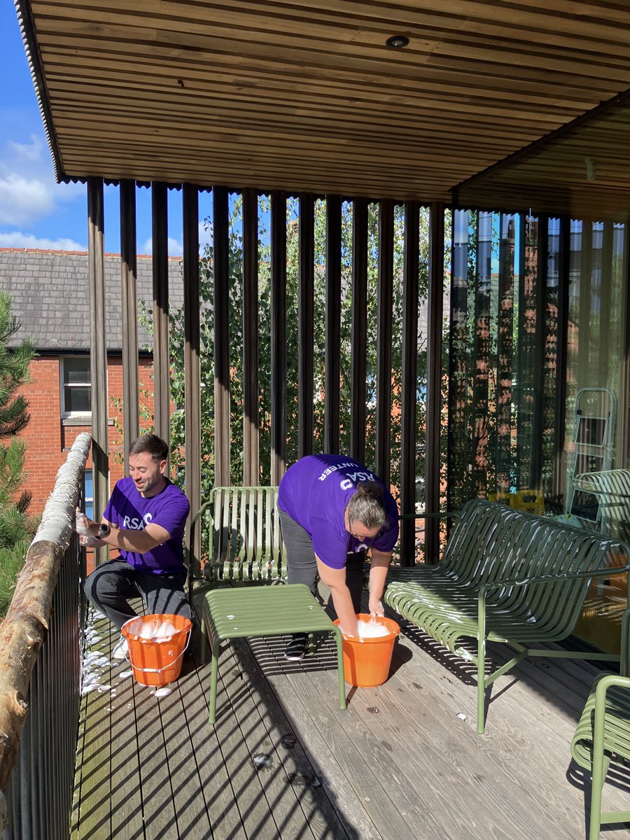 Maggie's Oldham (@maggiesoldham) on Twitter photo Nicola, Tom, Jo and Clare - a.k.a the A-Team from <a href="/rsagroup/">RSA Insurance Group</a> joined us for a volunteering day yesterday. They spruced up our garden and got it looking shipshape 🧼🧹
What a fab job they did 🌟👏
Huge THANK YOU to the team for so kindly taking the time to come over and help us 🧡 Nicola, Tom, Jo and Clare - a.k.a the A-Team from <a href="/rsagroup/">RSA Insurance Group</a> joined us for a volunteering day yesterday. They spruced up our garden and got it looking shipshape 🧼🧹
What a fab job they did 🌟👏
Huge THANK YOU to the team for so kindly taking the time to come over and help us 🧡