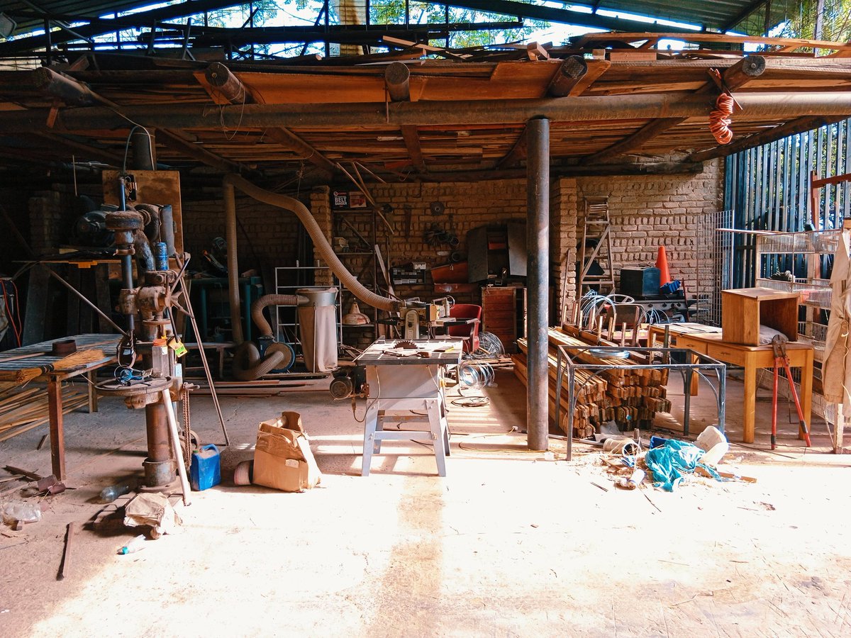 A few sections of our Warehouse / Industrial area

#producer #moviedirector #filmdirector #filming #fixer #filmmaking #moviemakers #moviescene #artdirector #dop #director #locationscout #moviescout #locationscouting