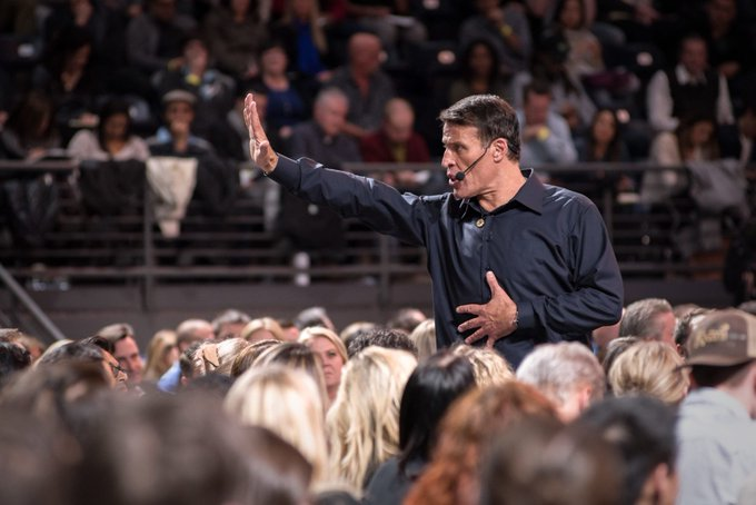 Tony Robbins boasts a net worth of $620 million.

He’s coached:
• Presidents
• Billionaires
• Olympic gold medalists

His success boils down to these 4 simple concepts: