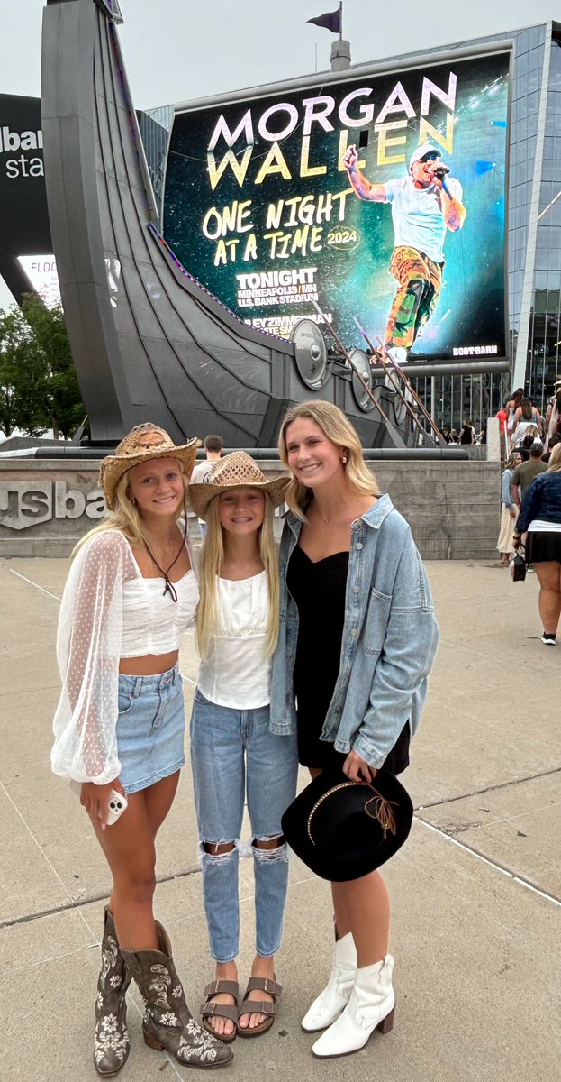 Brent Macke tweet media