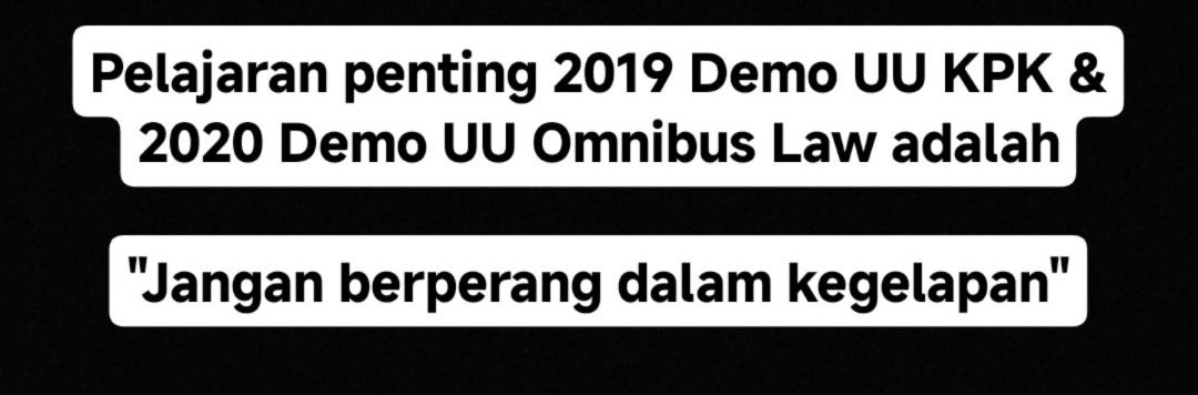 🚨 sudah lewat 18:30 🚨

teman-teman tolong tetap bersama rombongan dan utamakan keselematan. situasi mulai tidak kondusif dan sudah represif. 

CCTV depan DPR mati. 

#PanjangUmurPerjuangan 
#KawalPutusanMk