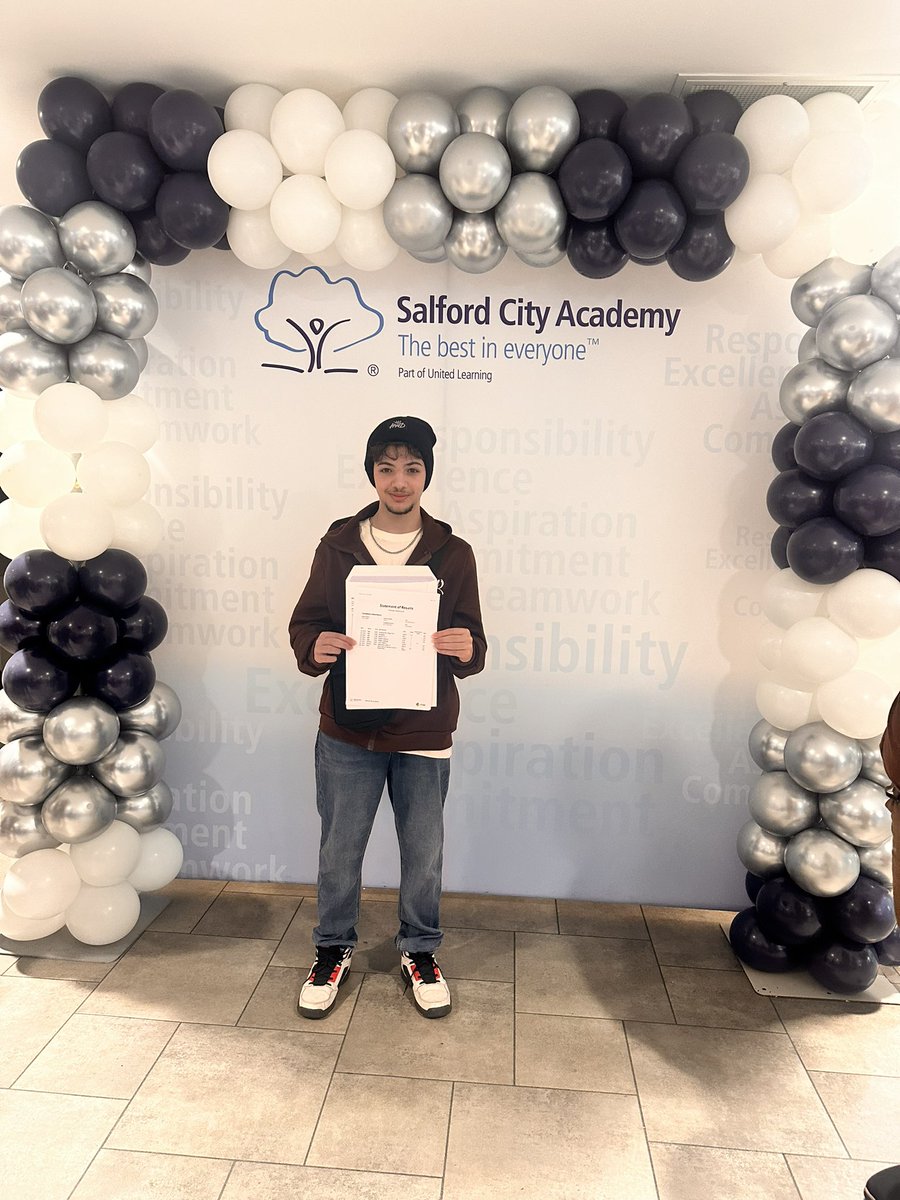 aulaalij's tweet photo. Huge thanks to the Year 11 teachers @SCA School for your incredible dedication. Your unwavering support, both academically and in terms of well-being, has been invaluable. Special shoutout to Mrs. Haselden for always going the extra mile. SCA’s commitment to each student’s succes https://t.co/bWpyt3AxXB