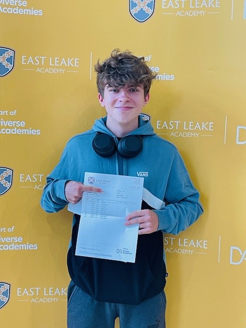 EastLeakeAC's tweet photo. More photos from #gcseresultsday2024 

Well done to all of our year 11 students - we're very proud of you 👏👏👏 https://t.co/wC0WCZBCdB