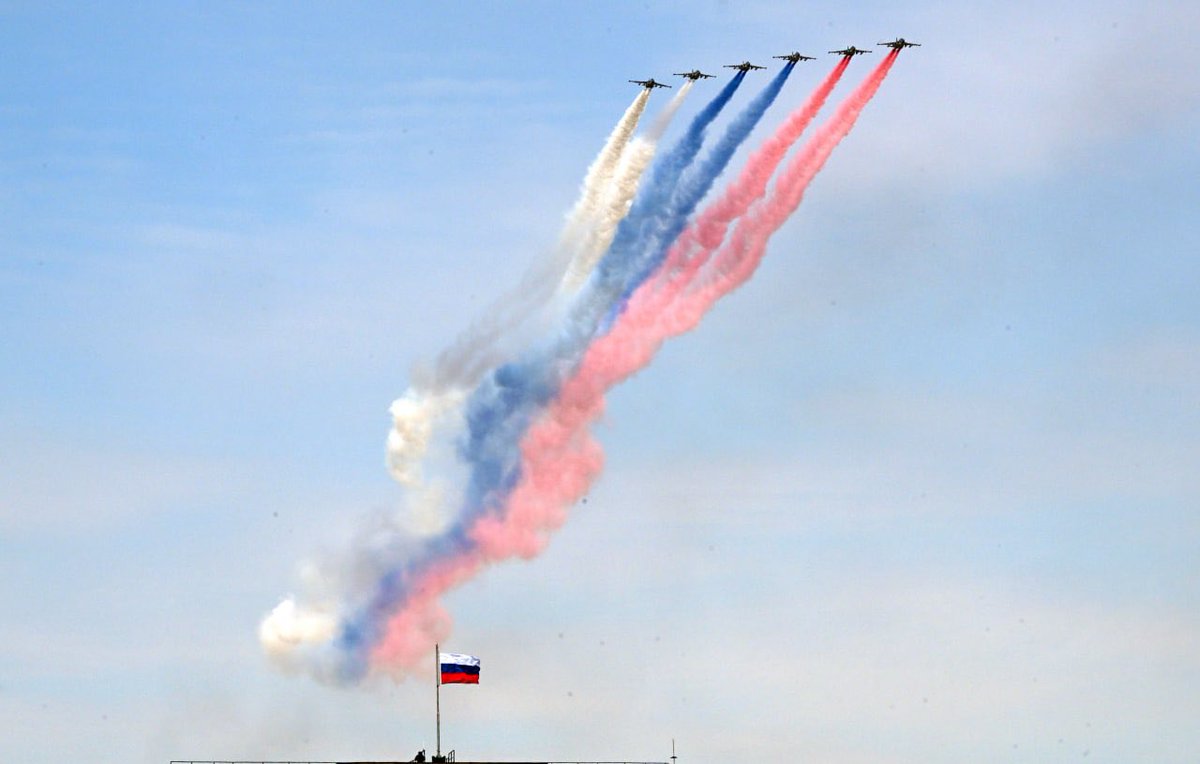 mae_rusia's tweet photo. 🇷🇺 Hoy Rusia celebra el Día de la Bandera.

⚪️⚪️⚪️⚪️⚪️⚪️
🔵🔵🔵🔵🔵🔵
🔴🔴🔴🔴🔴🔴

La tricolor apareció hace más de tres siglos y se convirtió en el símbolo de la nación, que encarna la continuidad histórica, el poder y la grandeza del país y su pueblo.

https://t.co/4yVjI4wwut https://t.co/wyyDgqU9Cd