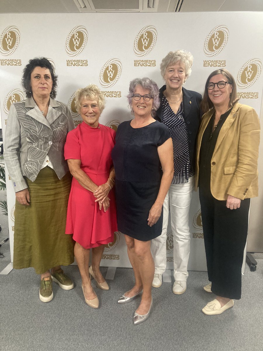 AliceDCooper's tweet image. Big thanks to @WorldRugby who held a celebration today to mark the fact it’s a year out from the Women’s Rugby World Cup. But also celebrating that the 4 of us who set up the 1991 WRWC now have dedicated areas of the World Rugby offices named after us. #womensrugby