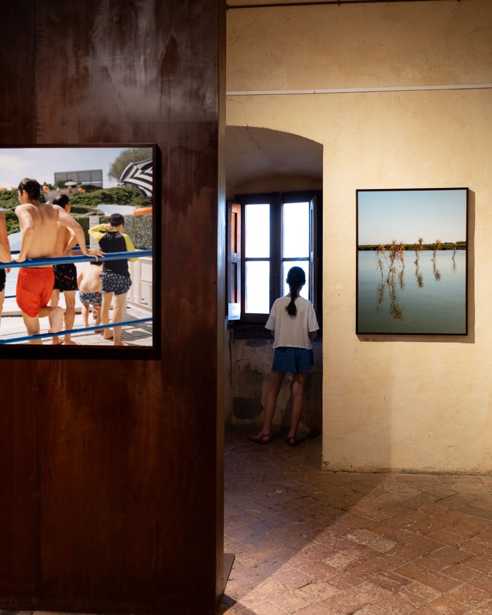 Cortona On The Move (@cortonaotm) on Twitter photo 📷 Fino al 3 novembre non perderti le mostre di #COTM2024
Cronache d’acqua. Immagini dal Nord Italia.
Cesura / Arianna Arcara, Chiara Fossati, Giacomo Liverani, Marco Zanella, Alex Zoboli.
Una produzione in partnership con <a href="/intesasanpaolo/">Intesa Sanpaolo</a> e <a href="/gallerieditalia/">Gallerie d'Italia</a>. 📷 Fino al 3 novembre non perderti le mostre di #COTM2024
Cronache d’acqua. Immagini dal Nord Italia.
Cesura / Arianna Arcara, Chiara Fossati, Giacomo Liverani, Marco Zanella, Alex Zoboli.
Una produzione in partnership con <a href="/intesasanpaolo/">Intesa Sanpaolo</a> e <a href="/gallerieditalia/">Gallerie d'Italia</a>.