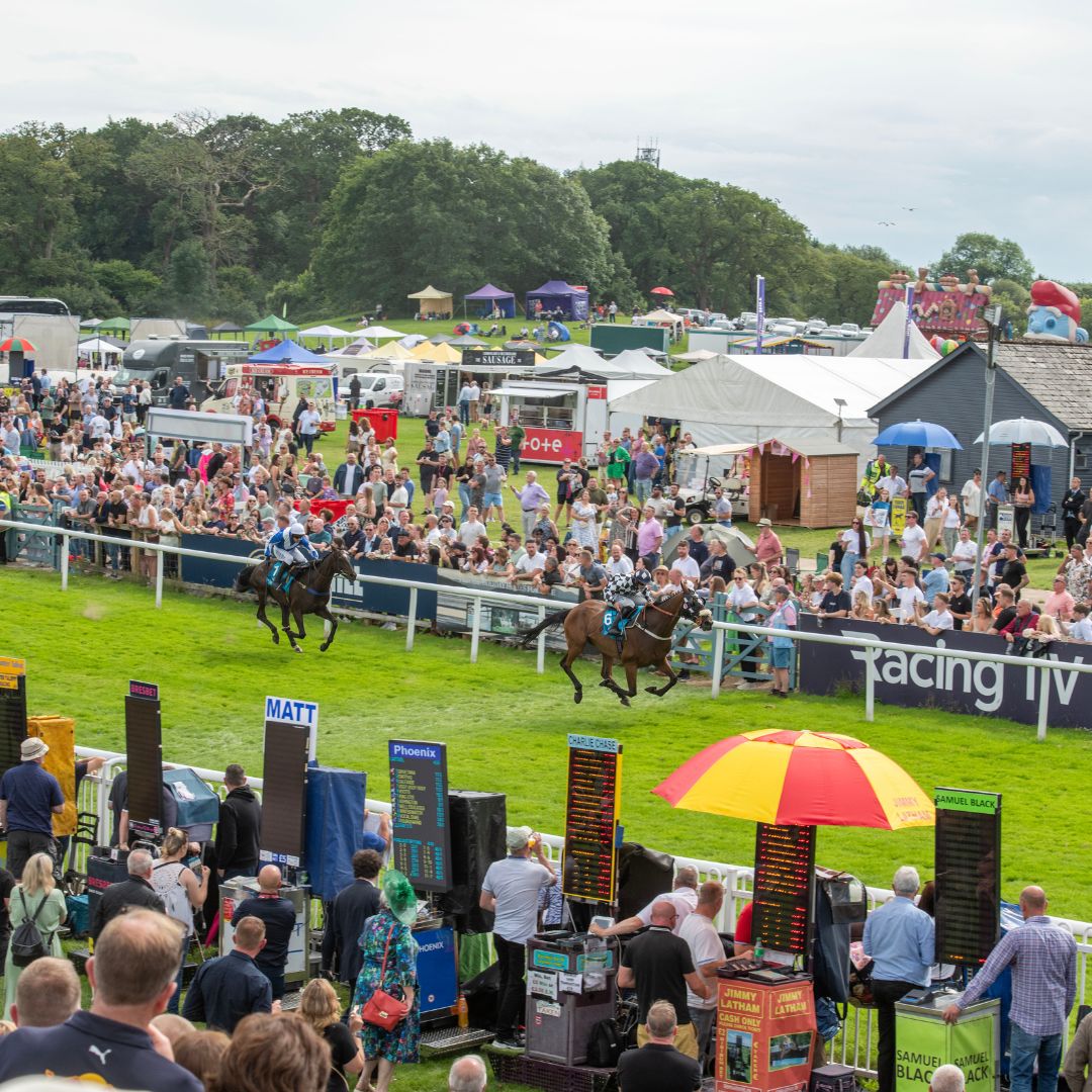 Cartmel Racecourse tweet media