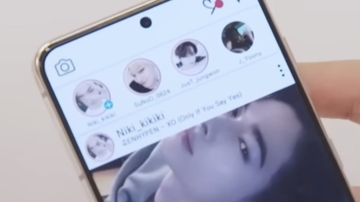 livie 𝜗𝜚 tweet media
