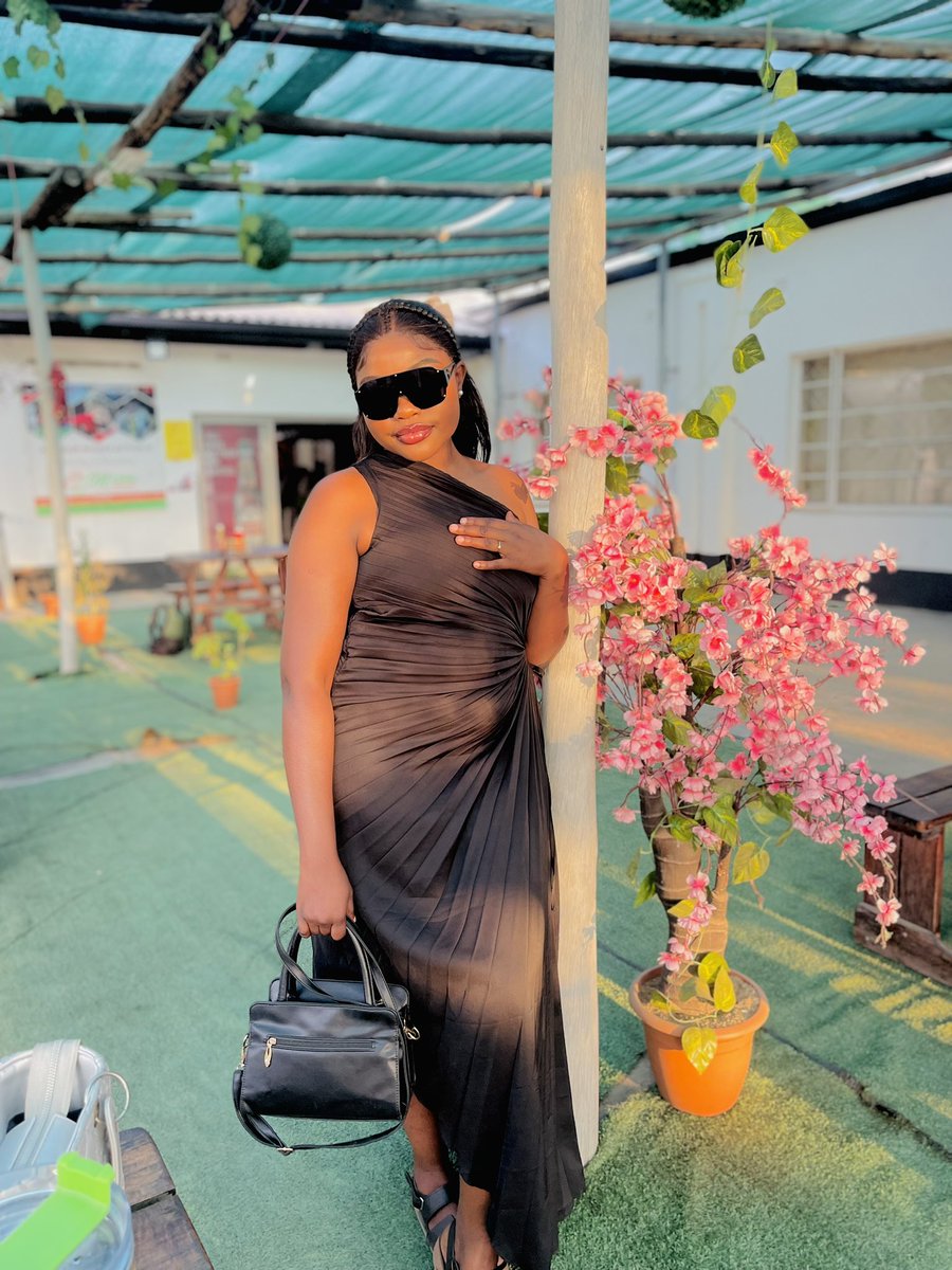 blackpepperzw's tweet photo. You've been married for two weeks now you want to give us single people advice ?..

Rest https://t.co/grAfCYbz2f