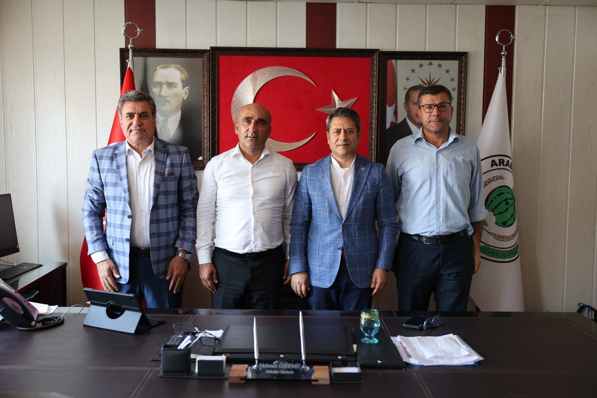 arabanbld's tweet photo. Gaziantep Ak Parti Milletvekili Ali Şahin ve Gaziantep Büyükşehir Belediye Başkan Yardımcısı Arif Seçkin Başkanımız Mehmet Özdemir’i Makamında ziyaret ettiler.
Milletvekilimize ve Büyükşehir Belediye Başkan Yrd. Bu nazik ziyaretlerinden dolayı Teşekkür Ederiz. @27mehmetozdemir https://t.co/OSpgOCccWC