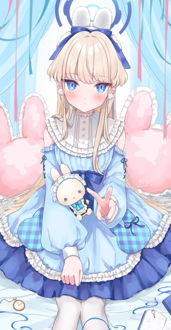 トキ、うさみみロリータ服着て