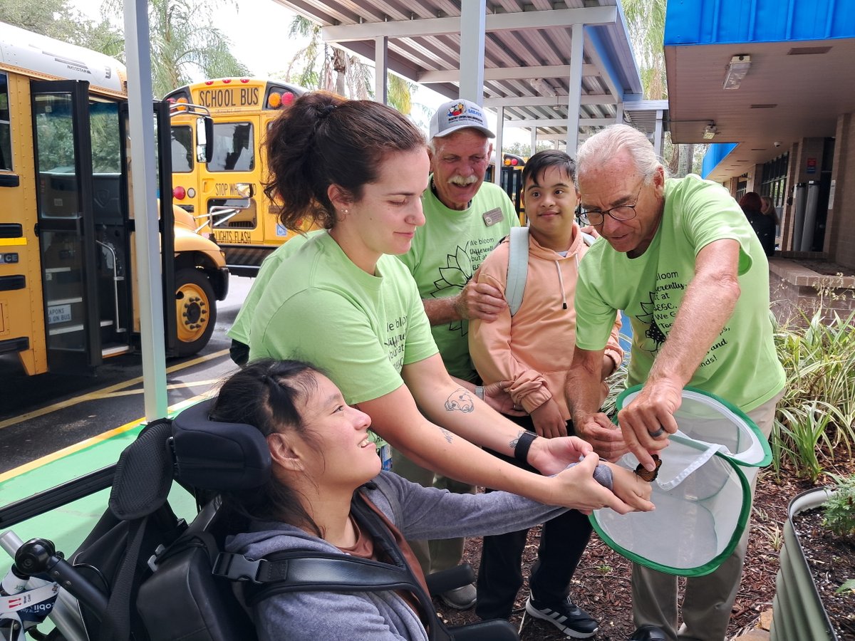 BucManatees's tweet photo. Once again, thank you to https://t.co/PfdPk5hZCN for allowing our students to increase the wildlife population of Monarch butterflies. Here are some pictures of them being released at dismissal! https://t.co/mE3empQIKL