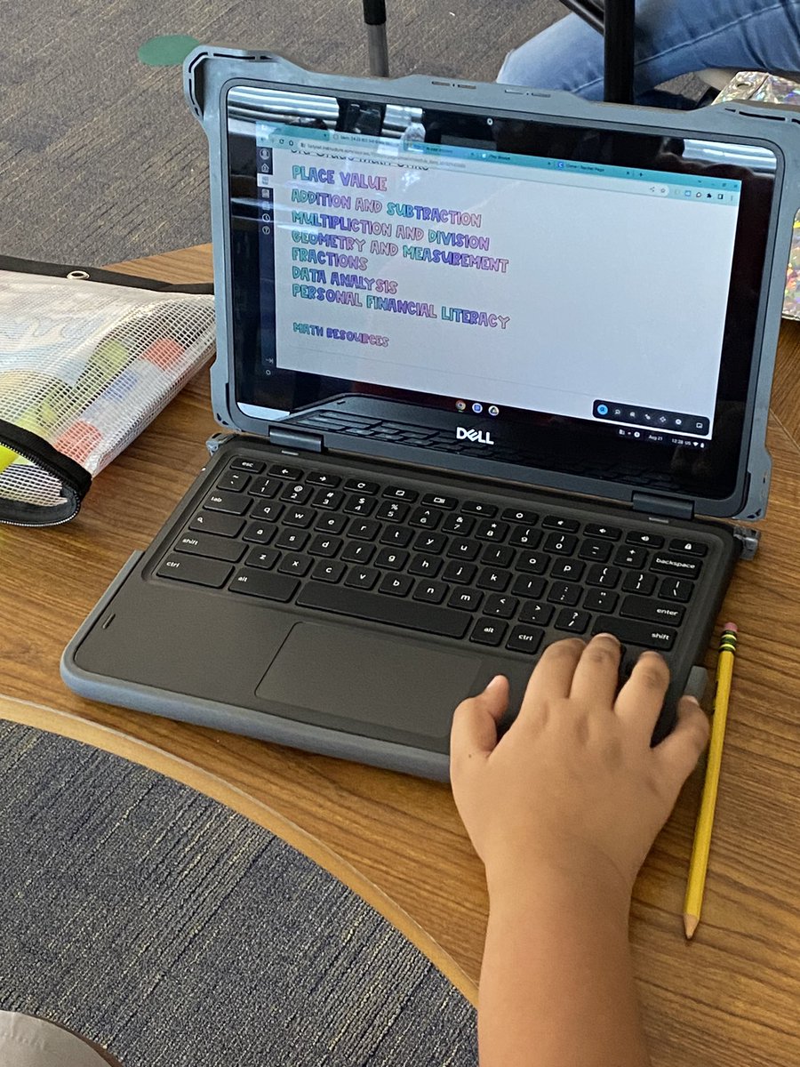 Haley Huckins tweet media