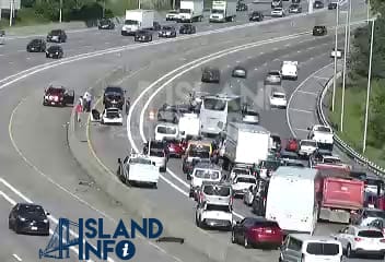 _IslandInfo's tweet photo. Traffic update: 
Rollover on SIE at exit 13 west (NJ) bound, expect heavy delays

 #StatenIsland https://t.co/Z63gSEhcJc