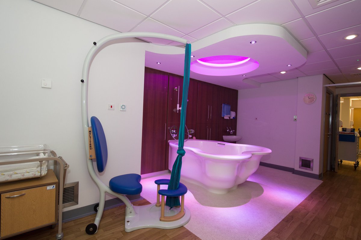 We're recruiting Band 6 Midwife's to join Harrogate Maternity Unit. Experienced band 5's are also welcome to apply. Closing date 28 Aug.  Find out more - shorturl.at/uiW0l