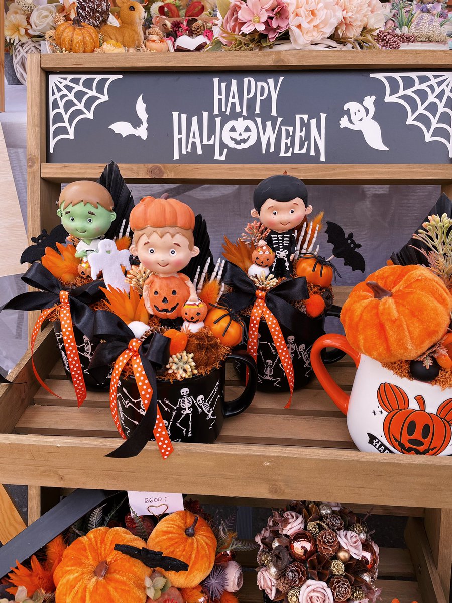 negiluy's tweet photo. Látogassatok meg a Savaria Karneválon! Sok-sok őszi/halloween dekorral vagyok kint. 🎃🍂😊 https://t.co/UfegffDEYM