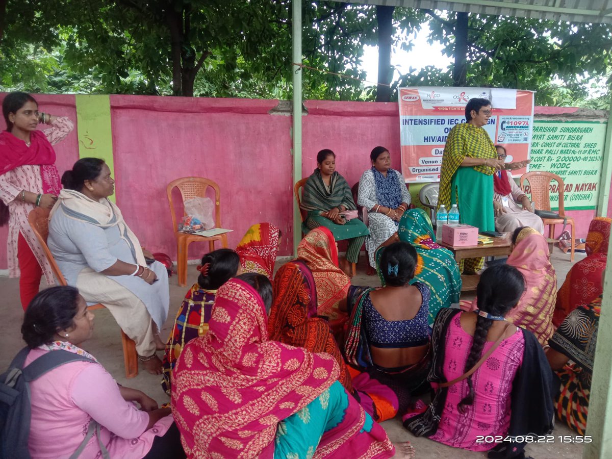 odishasacs's tweet photo. TI-SEWAK, in coordination with ICTC-I & II, RGH, Rourkela organized an Intensive IEC Campaign at GangadharPalli, Rourkela. 30 KPs were sensitized on HIV/AIDS and STIs, strengthening our collective fight under the Intensified IEC Campaign. #IndiaFightsHIVAIDS #EndSTI https://t.co/f7mDgGxmom