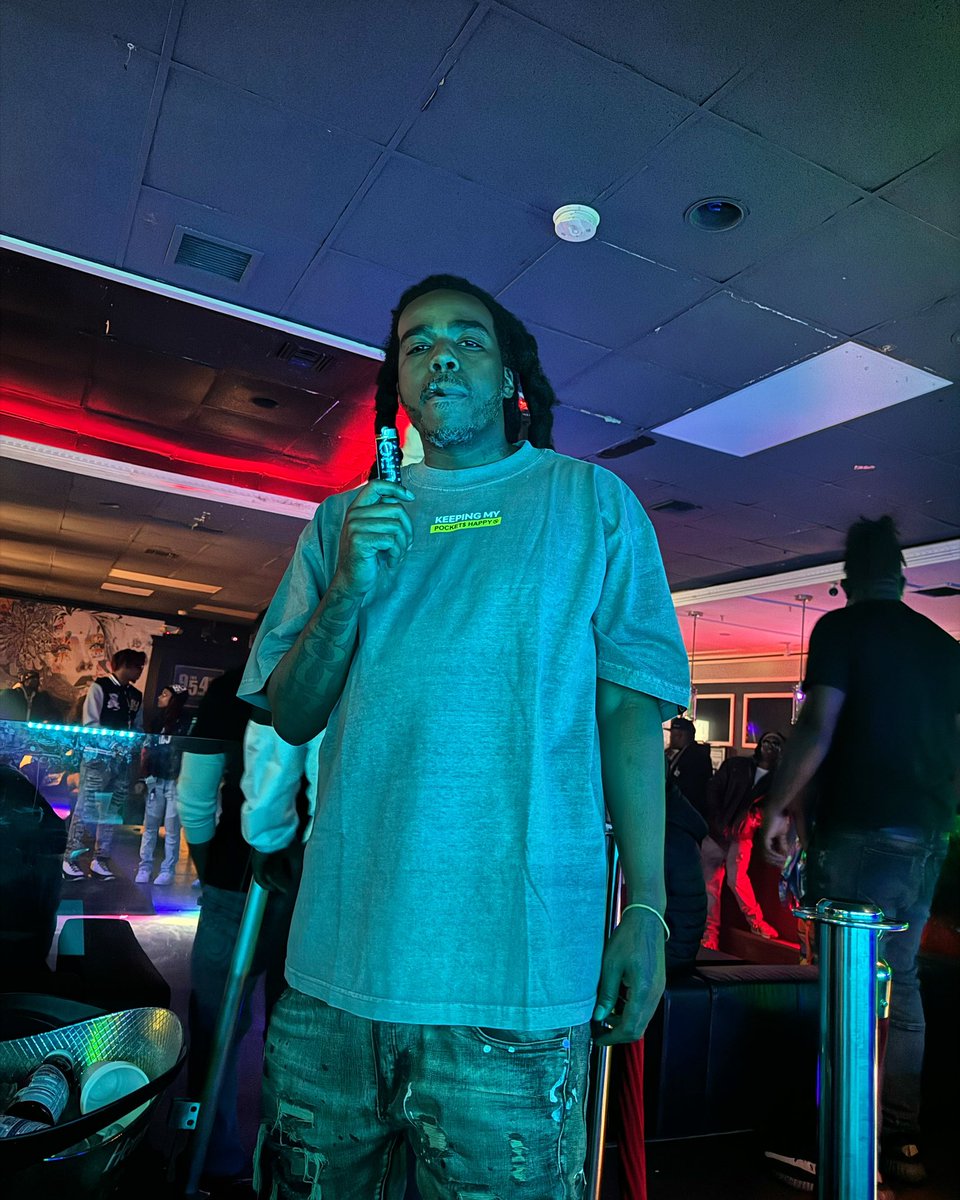 YBMMG's tweet image. “They” tried to sit y’all down and turn yall into Haters… Told yall I wasn’t HIM! When indeed I’m HIM! 🤷🏾‍♂️😎✅ #Himothy #PuroMiami #MMG 😶‍🌫️😈😎 Let’s Turn it Up Notch! I’m in dat Mode! 🤑