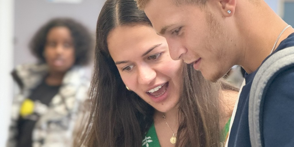 Chiswick School tweet media