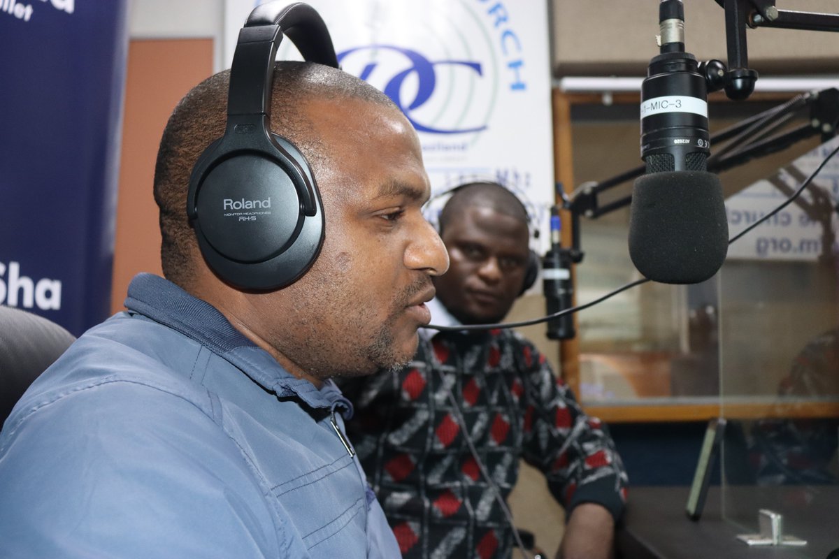 EswatiniB's tweet photo. 📷Highlights from our VOC interview on ShareSha digital wallet; as a financial inclusion solution, what to expect at the Trade Fair, and additional features to look out for.   #EswatiniBank #LibhangeLesive #Belong #Tivele_Usekhaya #ShareSha #DigitalWallet #VOCRadio #PaySmarter https://t.co/e89eU3yOtd