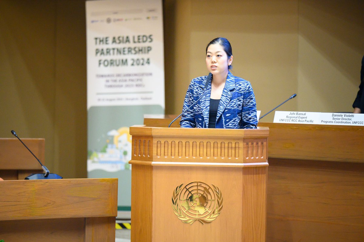 UNESCAP's tweet image. 🌳 Joining forces for #ClimateChange! 

This week, the Asia LEDS Partnership Forum 2024 united leaders, experts &amp;amp; #youth to advance low-emission, climate-resilient development in #AsiaPacific.

🤝@AsiaLEDS @ndcpartnership @UNFCCC

#ALPForum2024