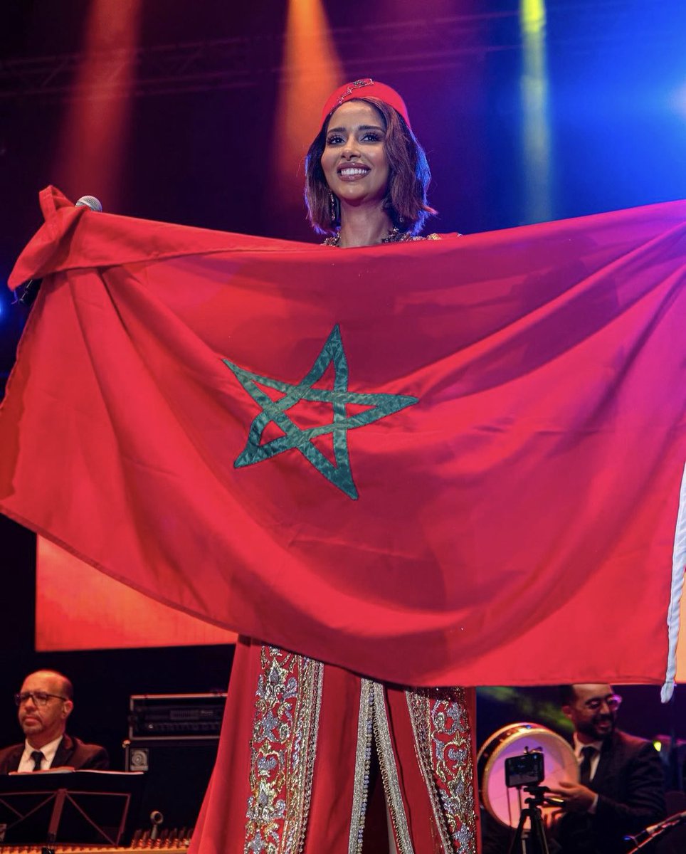 BalqeesUpdatess's tweet photo. بحضور فاق ال500 ألف مغربي 🇲🇦 تتألق #بلقيس في واحد من أضخم الحفلات العربية على الاطلاق 🔥! https://t.co/fCsMMAAyMd