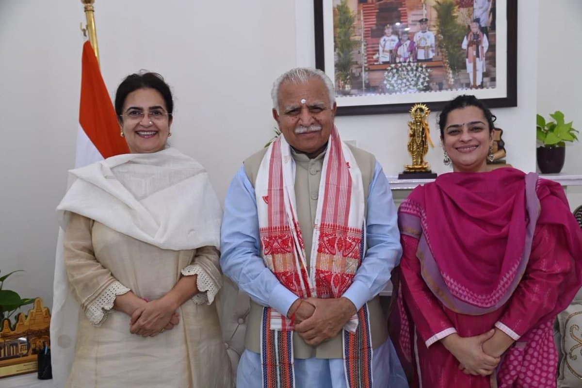 officekiran's tweet photo. संसद के उच्च सदन में भाजपा प्रत्याशी मनोनीत होने के उपरांत केंद्रीय मंत्री @mlkhattar से शिष्टाचार भेंट कर आभार प्रकट किया। https://t.co/s0PDEqxe2c