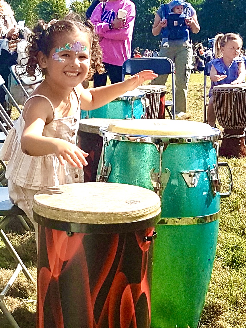 HumberDrum's tweet photo. Thank you to everyone who attended our workshops at the Pickering park play day @Healthyholshull
@hull_libraries @youthartshull @hullccnews @LocalOfferHull @inclusivemuzic #singing #drumming #musicalgames #literacy #numeracy #finemotorskills #intergenerationalmusicmaking https://t.co/4pEZX0Md5j