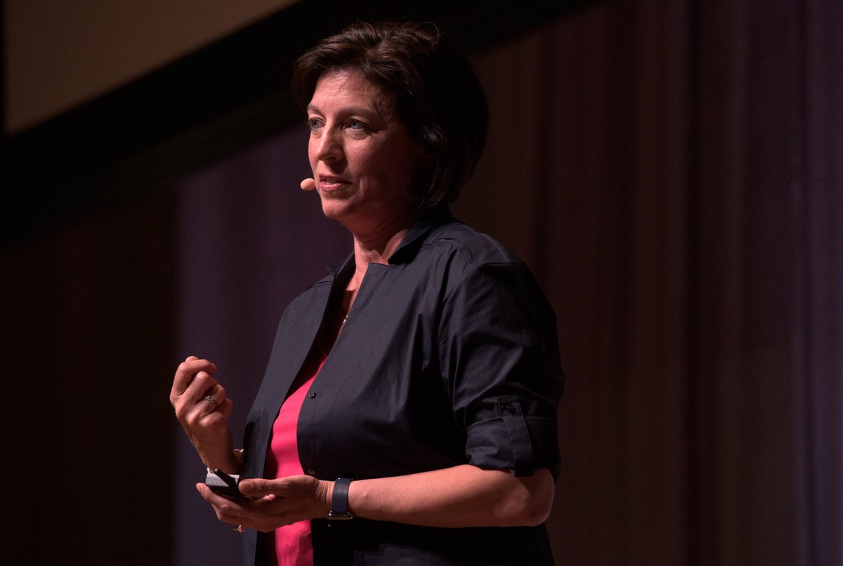 fearless_rising's tweet image. I used to think IQ was a birthright.

Then I found Stanford professor Dr. Jo Boaler&apos;s research on growth mindsets.

Her 8 key ideas shattered my limits and supercharged my learning potential.

If you want to think sharper, learn faster, and transform your mindset, read this: