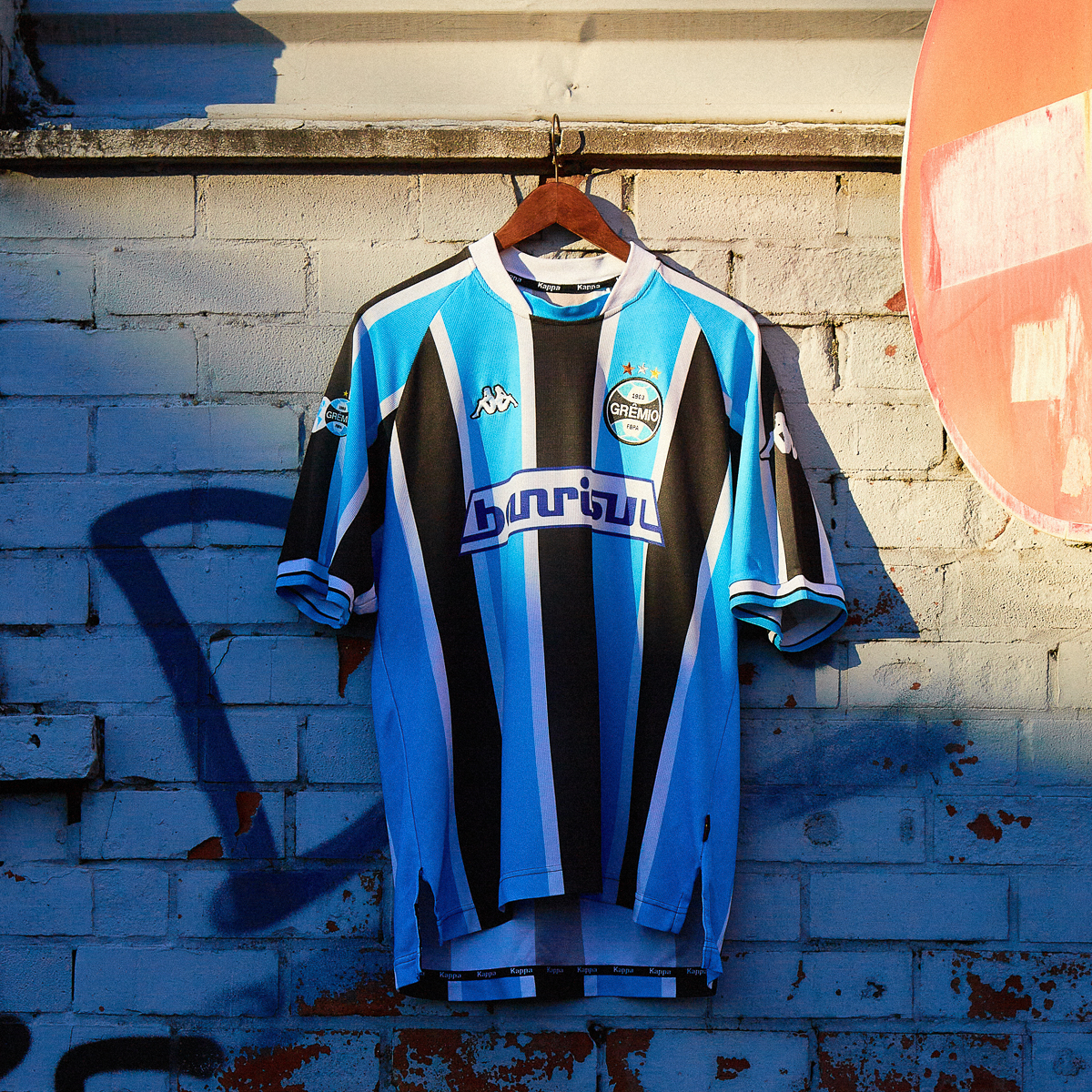 classicshirts's tweet photo. Grêmio 2002 Home by Kappa 🇧🇷 https://t.co/G6v6ilIo18