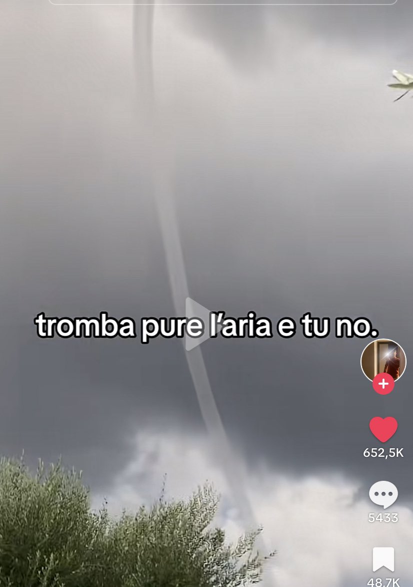 deadpoetstan's tweet photo. NO STO MORENDO QUESTA È BELLISSIMA WJEJAJWUWU https://t.co/Krih5JptSi