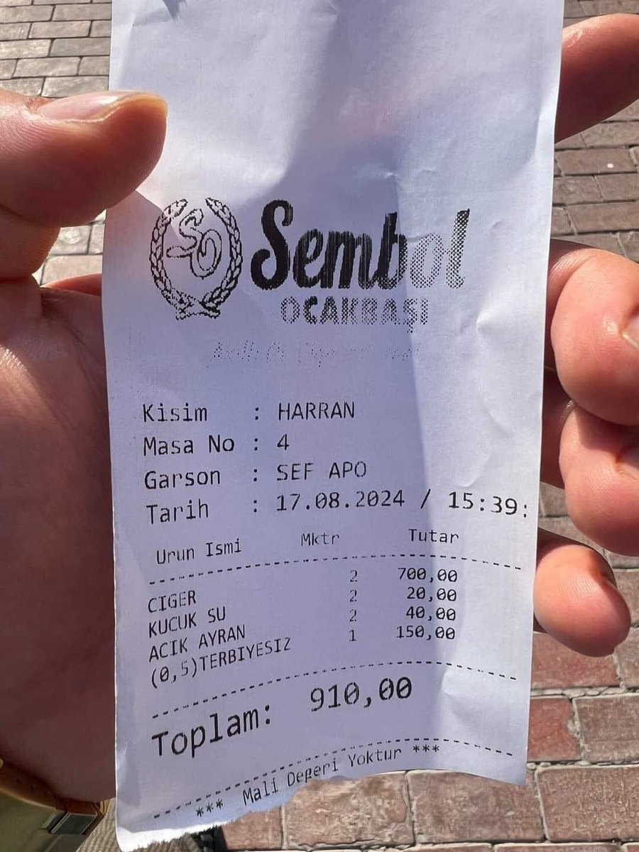 Hsamettinzyav16's tweet photo. #Bu #Esnaflık #Değil #Başı #Boşluktur,#Denetim #olmayan #bir #ülkede #2 kişilik #Dürüm #ciğer fiyatı #910 Tl olur.
#Zabıta #ekiplerini #Denetime #davet #ediyoruz.
Yer Şanlıurfa Sembol Ocakbaşı https://t.co/KokXThmx7M