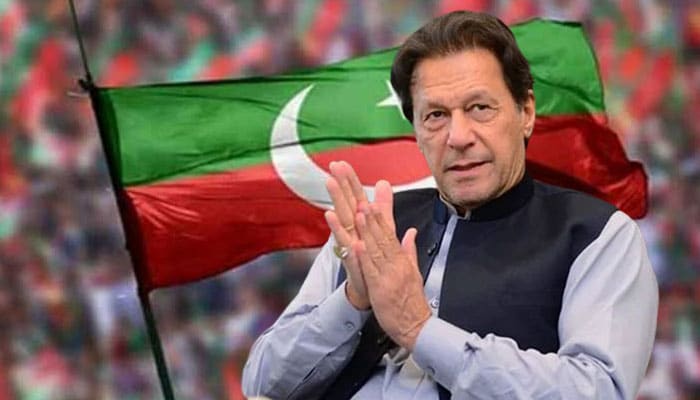 Useeless1's tweet photo. بزدلوں کو لیڈر کہنا ایک ت��ہین ہے، انہیں گیدڑ کہنا زیادہ مناسب ہے۔ عمران خان نے ان کو اپنے ساتھ رکھا ہمیشہ لیکن افسوس یہ گیدڑ اور آستین کے سانپ نکلے۔
#بزدل_جماعت_بہادرلیڈر
#کھوٹےسکے https://t.co/d0fIfnajAy