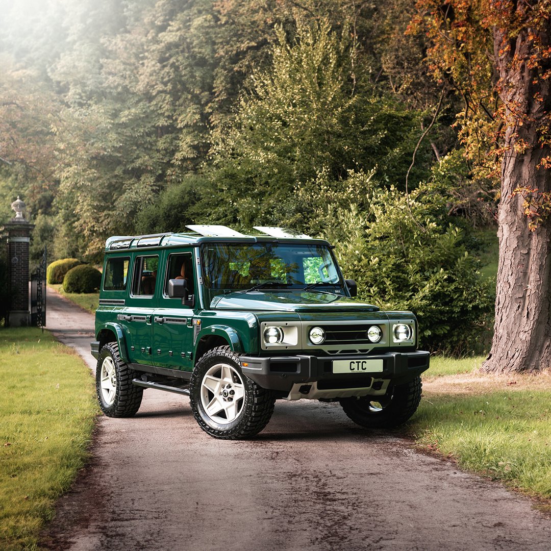 ChelseaTruckCo's tweet photo. The perfect Sunday drive.
The Sela Green Ineos Grenadier by Chelsea Truck Co. is built for adventure.
Where would your adventure take you?
https://t.co/hcIpI9BoDD
#ChelseaTruckCo #CTCo #Ineos #IneosGrenadier #bespoke #Adventure #CustomCars #4x4 #SUV #London #automotive #cars https://t.co/TuvTB1hUPb