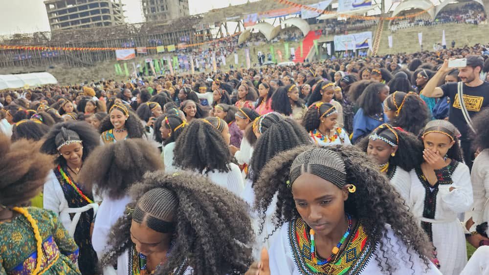 Happy Ashenda to the women of Tigray. 

ርሑስ በዓል ኣሸንዳ! 💛❤️

#AshendaTigray