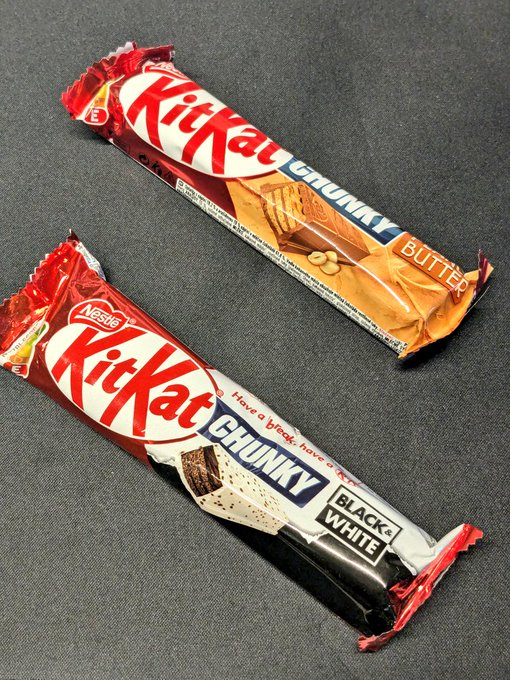 Papattes_Store's tweet photo. Presque l'heure de la pause !
#KitKat
#HaveABreak
#KitKatLover
#Chocolat
#Gourmandise
#NouvelleSaveur
#PeanutButter
#BlackAndWhite https://t.co/Fz0D9c66AW