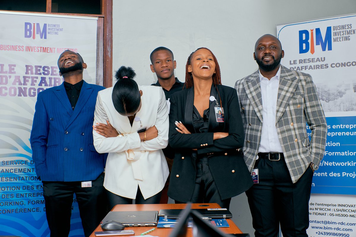 Cette photo peut être interprétée d différente manière m la chose principale que l'on remarque sur les visages de l'équipe de <a href="/BIM_Officiel/">Business Investment Meeting</a> est le sourire. 

Nous étions tous détendus après plusieurs semaines de travail afin de lancer notre produit phare, la carte #ELONGO.
1/2t👇