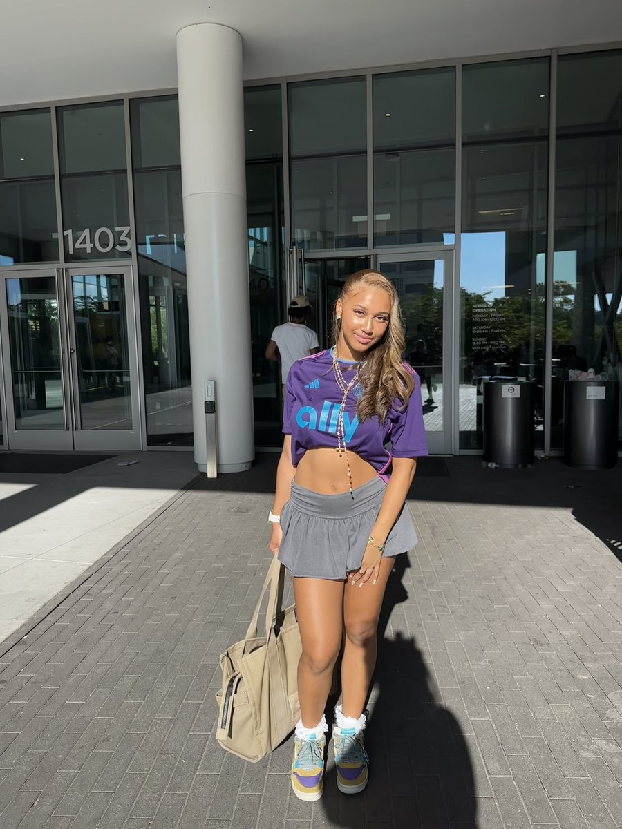 Alexandia💋 tweet media