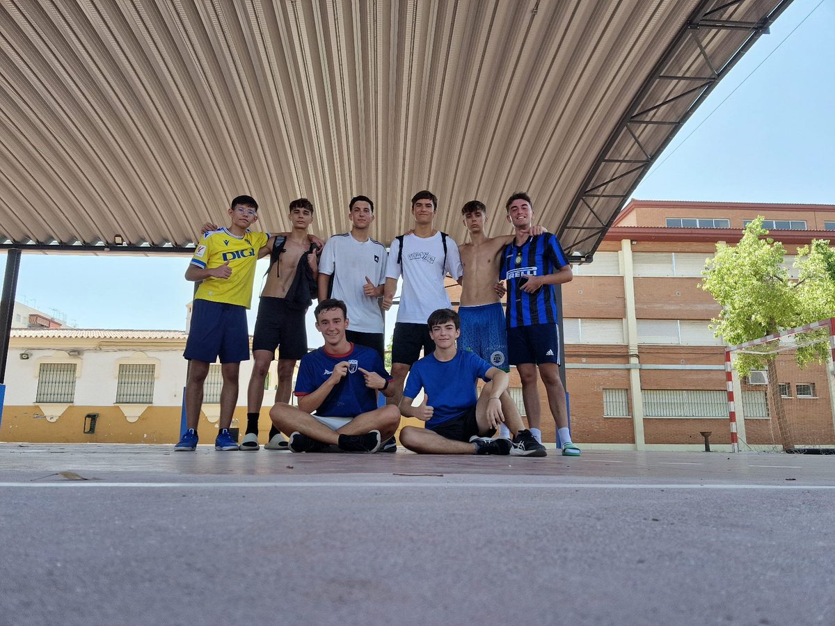 ACCalorMijas's tweet photo. Hoy se disputó el único partido entre semana del calendario de la Liga Clase A, partido en el que el AC Calor demostraría versatilidad al jugar en un nuevo campo.

En uno de los mejores partidos de la temporada, el AC Calor se haría con la victoria frente a Pibes F.C. por 6-2. https://t.co/otIo0sDEPY