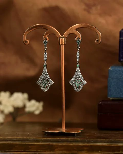 I just received Boucles d&amp;#39;oreille Art d&eacute;co Clous Argent&eacute; Petit Art d&eacute;co g&eacute;om&eacute;trique CZ Vert Emeraude<a href="/tag/throne"class="tags"><span>#throne</span></a><a href="/tag/wishlist"class="tags"><span>#wishlist</span></a>