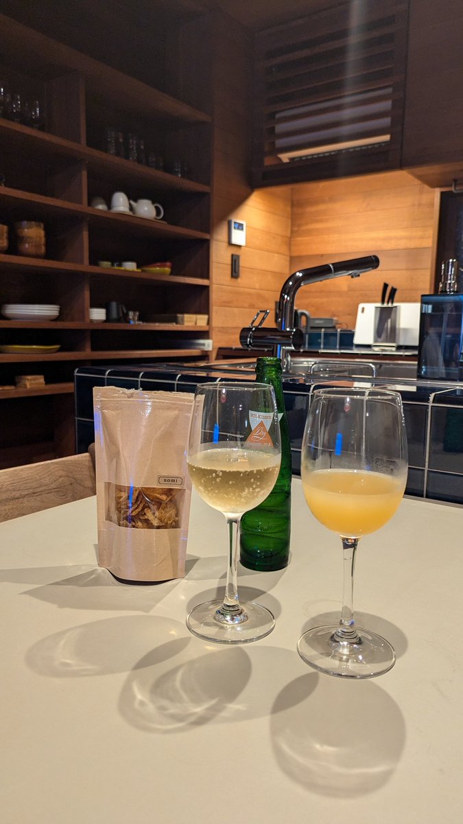 muunieru's tweet photo. 📍富山県井波市
Bed and Craft

ホテルが一棟貸切ですごい充実してた！料理道具が一通り揃ってたから早めに行ってごはん作ってゆっくりするのもよかったかも。
井波の町、下調べしないで行ったけど蕎麦が美味しいお店やパン屋や和菓子屋があって、まち歩きが楽しかった(^.^) https://t.co/5YIvAluyfN