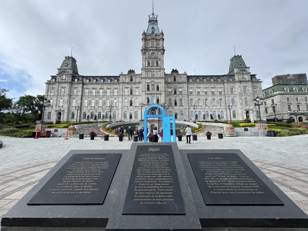 danielinhodu83's tweet photo. Petite balade matinale à l’assemblée nationale à Québec. 
#Assnat https://t.co/VTJy5iIHqd