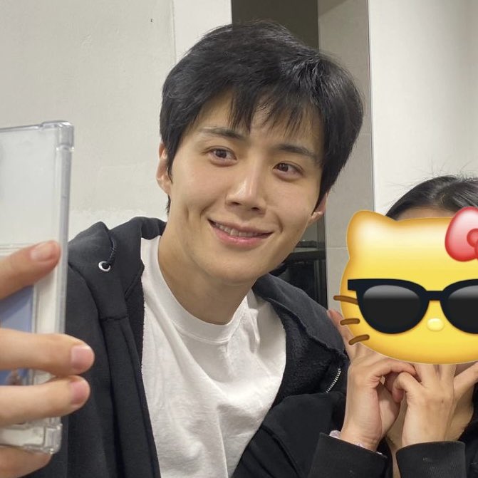 _bearsh's tweet photo. 촬영장 더노가 조아 🤞🏻 https://t.co/LWR1t6SatB